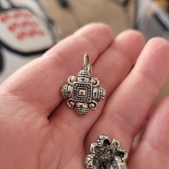 Silver tone tribal earrings - Picture 2 of 4